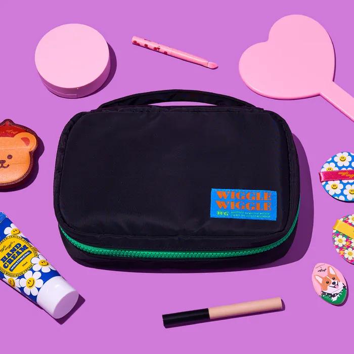 Makeup pouch
