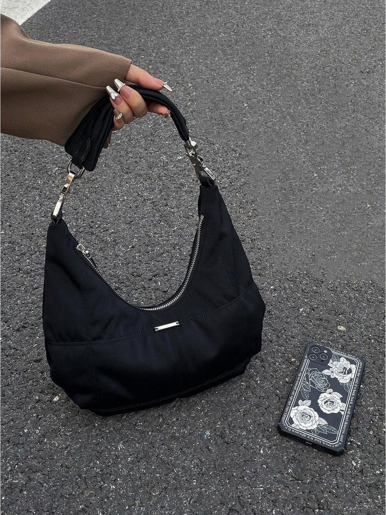 Black Retro Crescent Shoulder Bag - Niche Design, Casual Fashion