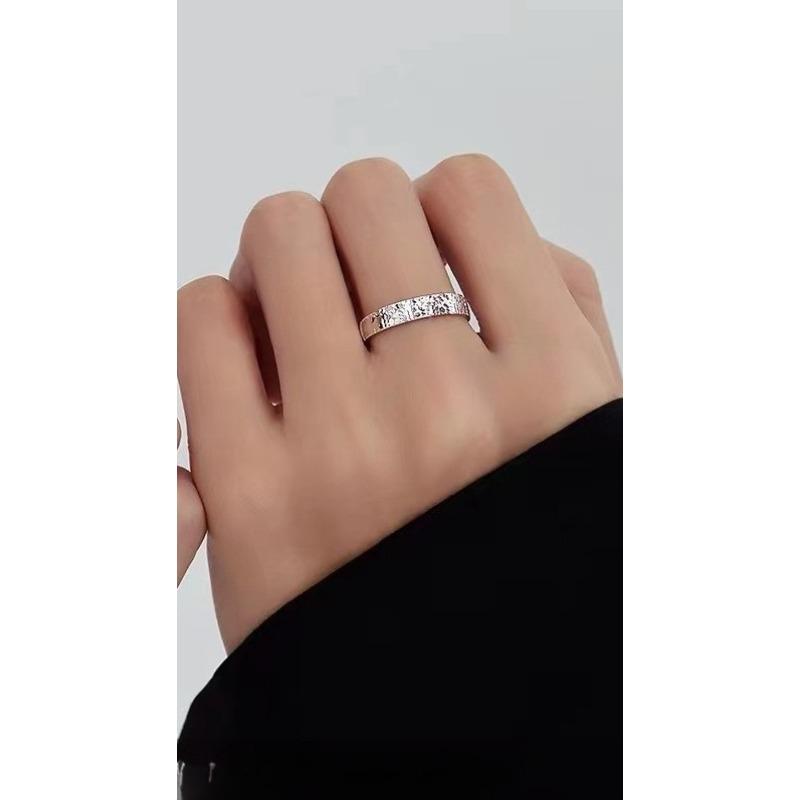 

Crushed ice ice ring, index finger ring, for both men and women, plain circle, small-scale niche luxury, matching ring band Men s style