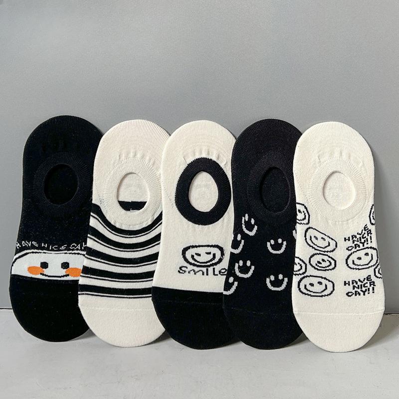Women's Spring Anti-ball Boat Socks Cartoon Striped Smiling Face Short Socks Shallow Mouth Invisible Cotton Socks