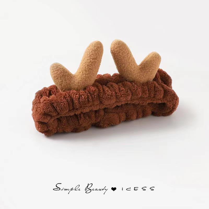 Non-Slip Cartoon Cat Ear Headband for Girls - Perfect for Face Washing and Mask Application