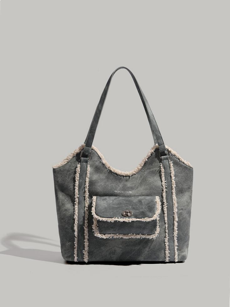 

Autumn and winter new splicing lamb wool sweet cool wind trend niche retro large-capacity handbag commuter shoulder bag