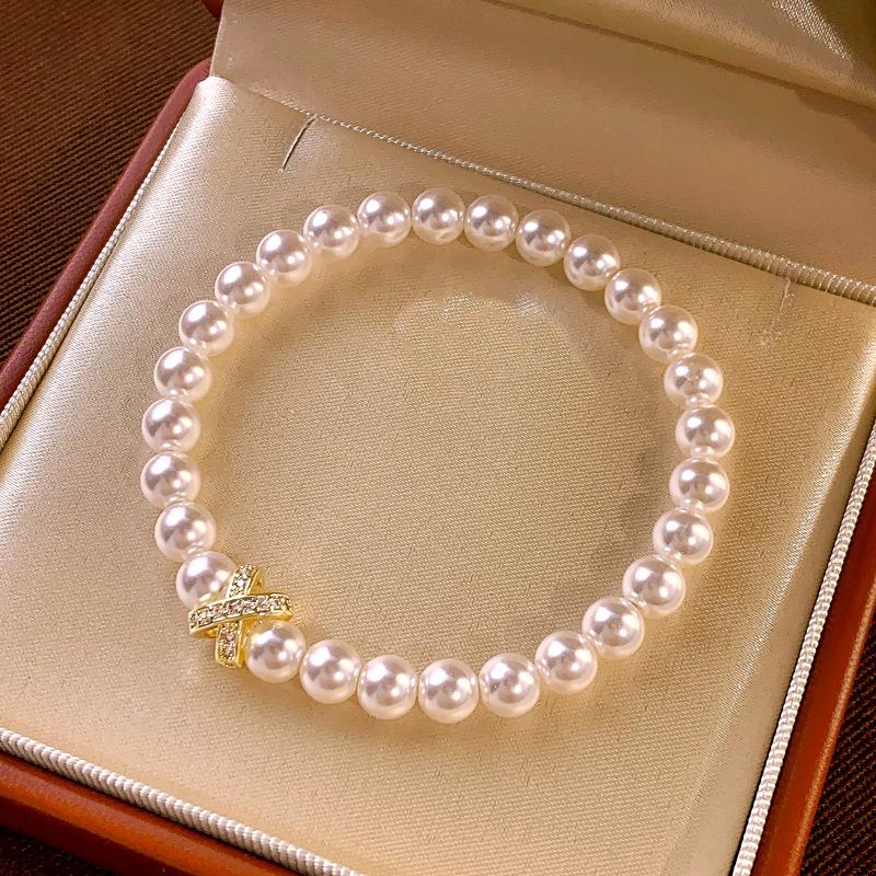 

Pearl Beaded gold Full-Diamond Letter Bracelet for Women, New Light Luxury Niche Exquisite and Stunning Hand Accessory Mother-of-pearl bracelet