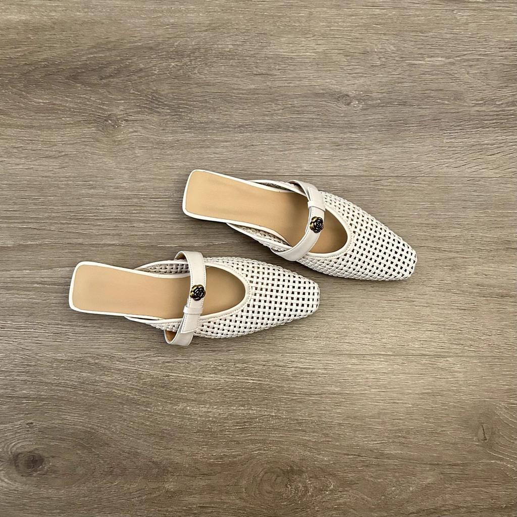 Niche Woven Sandals One-button Hollow Bag Head Sandals Commuting Fashion One-pedal Slippers