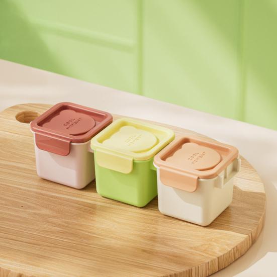 3 Stück Eiswürfelbox mit dicht schließendem Deckel Mini-Quadrat-Eiswürfelform für geruchsfreie Lagerung Mehrzweck-Lebensmittelechter PP-Eiswürfelbereiter Küchenzubehör