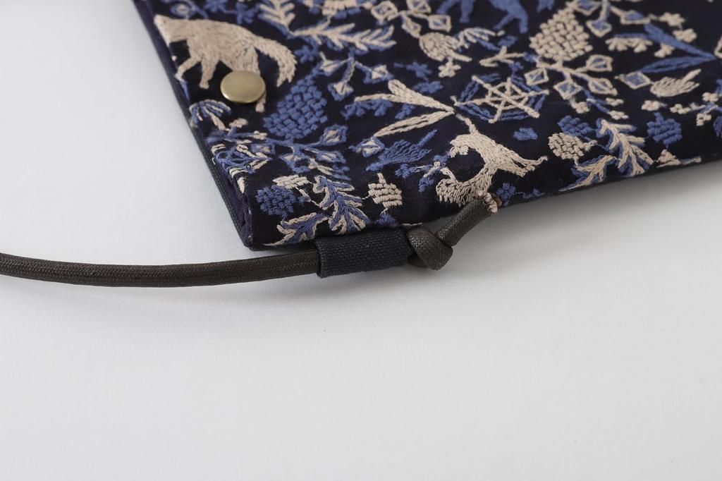 DDintex Ten To Sen "Fox Path" Pochette, Navy, 14x19cm [Dot and Line Embroidery Fabric]