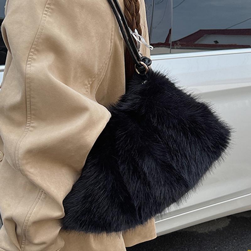 Furry Bag Women's 2025 Autumn New Fashion Simple Furry Shoulder Bag Texture Women's Portable Tote Bag