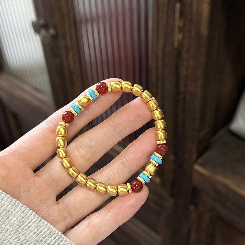 Antiker goldener Handwerkstürkisperlenarmband für Frauen ethnischer Stil südlicher roter Turmalin Damenarmreifen Bankettschmuck Geschenk