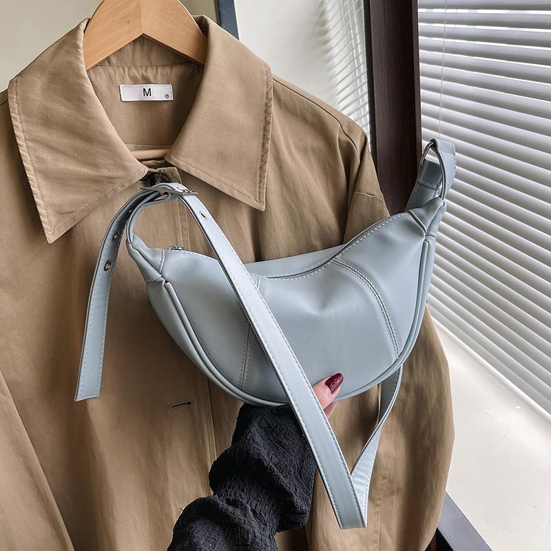 Premium Texture Bag Women's Large Capacity 2025 New Niche Design Spring and Summer Shoulder Messenger Bag Commuter Dumpling Bag