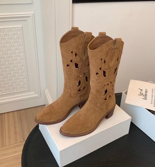 

Cowhide version~ Grape mother same Spice Girl thick heel pointed knight boots women s hollow embroidery mid tube western cowboy boots 40