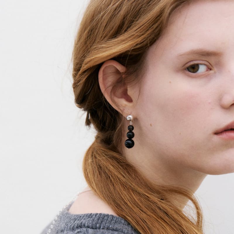 poery Onyx Drop Earring