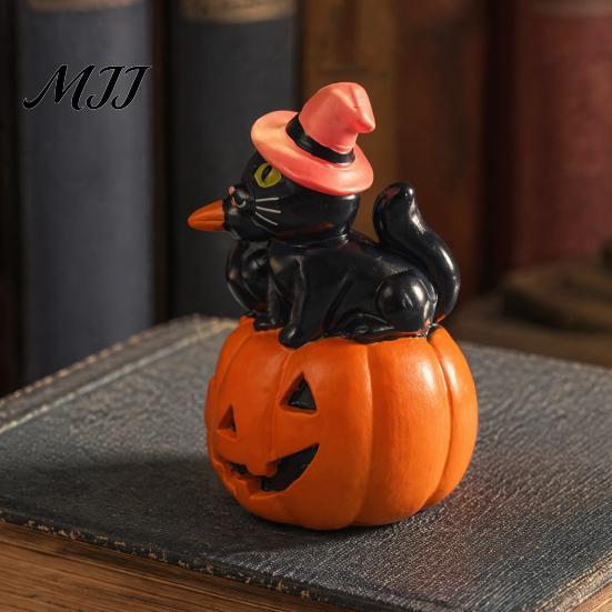 Small Resin Figurines Halloween Cat Pumpkin Figurine, Retro Black Stacked Decorations Dark Childlike Style Decor for Table Desk Office Mantel