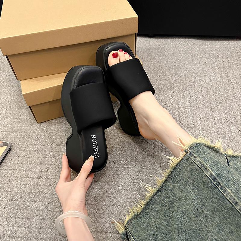 Platform slippers women's summer wear new cool slippers women's high heels beach shoes drag