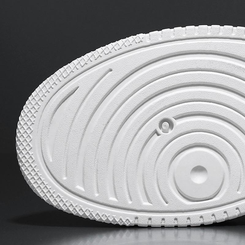 Sommer Trend Herren Board Schuhe Luxusmarke Atmungsaktive Freizeit-Sneaker Outdoor Vulkanisierter Schuh Rutschfeste Weichsohlen-Laufschuhe