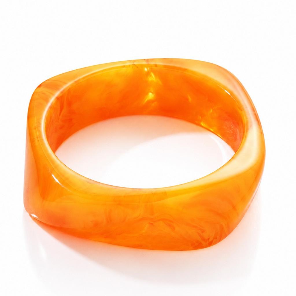 New Irregular Simi Resin Bracelet Distinctive Fashion Seiko Polished Polished Wide Face Bracelet