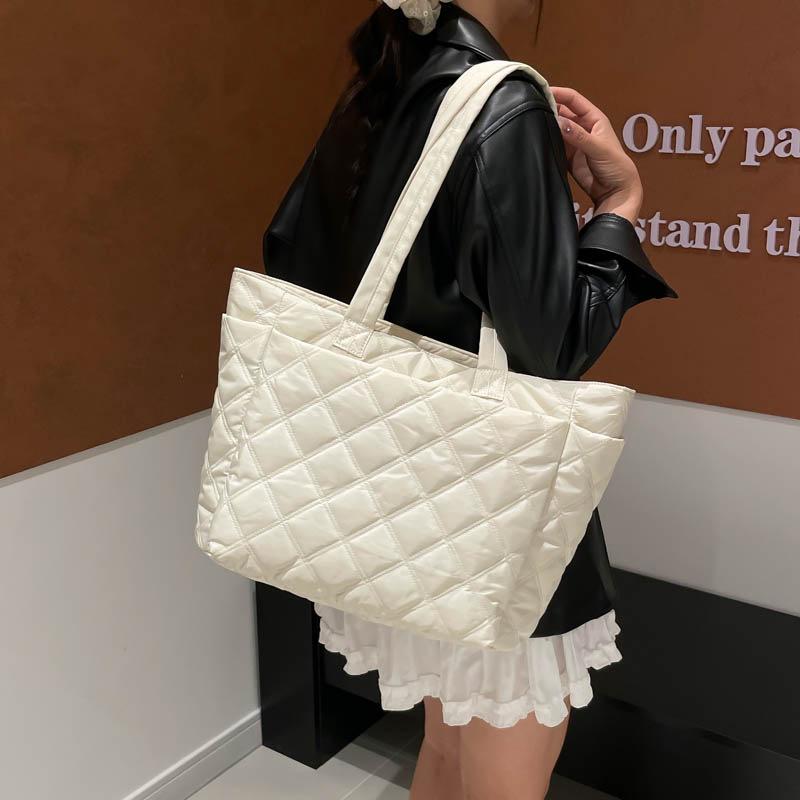 Large Capacity Cross-Border Tote Bag - Fashionable, Multifunctional, Versatile, and Casual Single Shoulder Bag