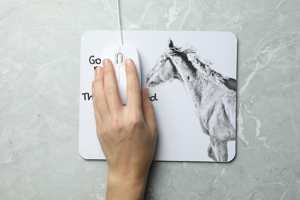 Puro-sangue - mouse pad com estampa, mouse pad personalizado com um cavalo, gadget exclusivo para um trabalhador de escritório da marca Art-Dog