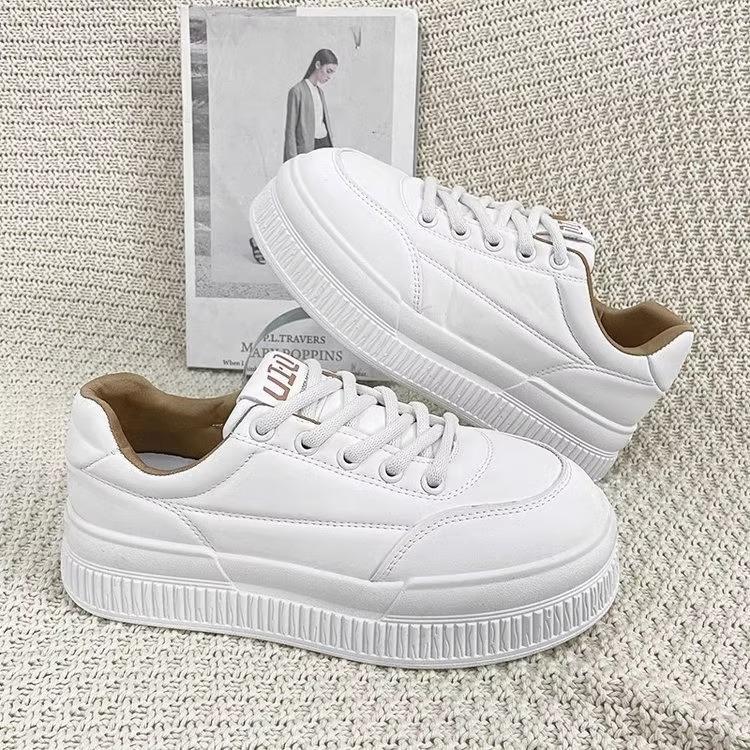 Japanese white shoes 2025 spring European platform women's shoes new height-increasing casual board shoes versatile student sports shoes