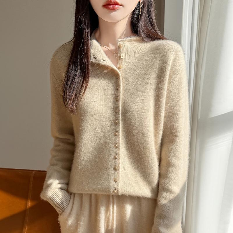 Retro 100% Wool Button-Up Cardigan - Elegant Design for Autumn and Winter