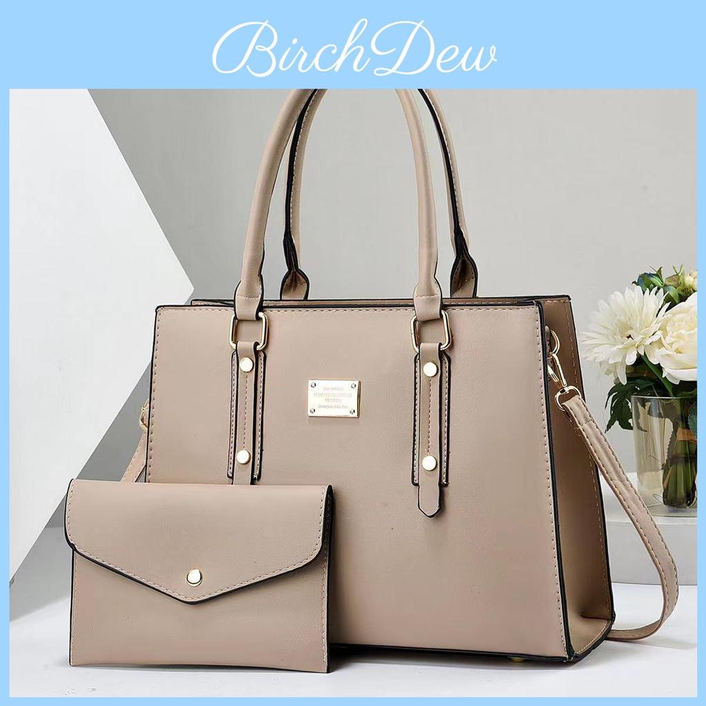 Fashionable Women's Large Tote And Crossbody Bag With Chain Detail And Zipper Closure