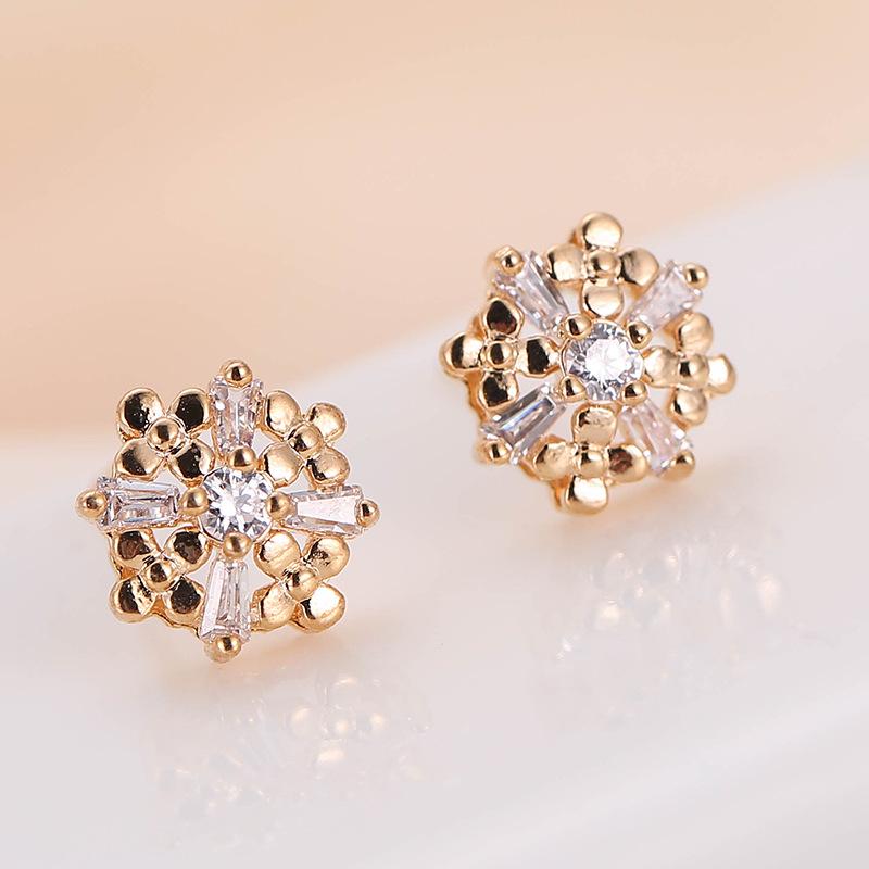 Elegant Floral Rhinestone Stud Earrings with Hollow Metal Design for Women