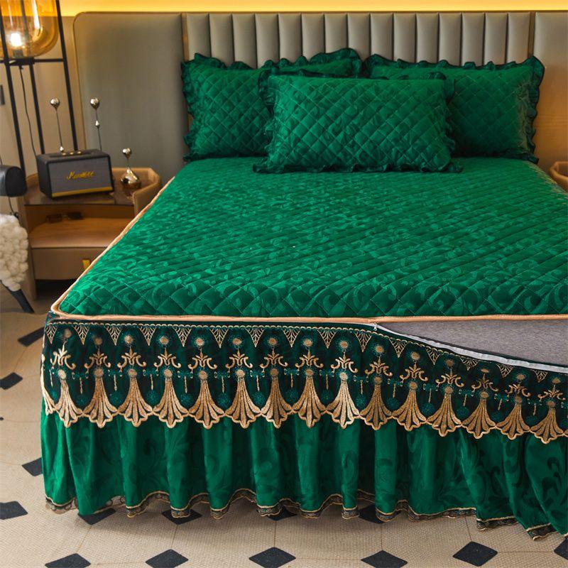 3pcs Solid Color Skin-friendly Sandwiched Diamond Grid Flower Quilted + Raised Lace Layer with Belt Bed Skirt Kit 1pc Bed Skirt + 2 Pillowcases