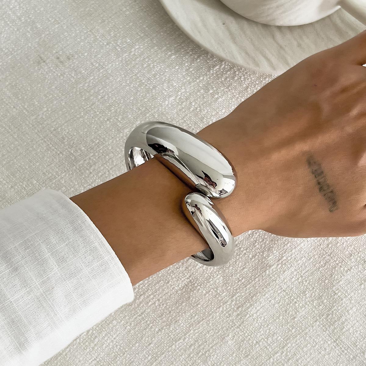 

DIEZI 3 Style Fashion Heavy Metal Water Drop Cuff Wide Bangles Punk Geometric Gold Silver Color Bangles Women Men Bracelets