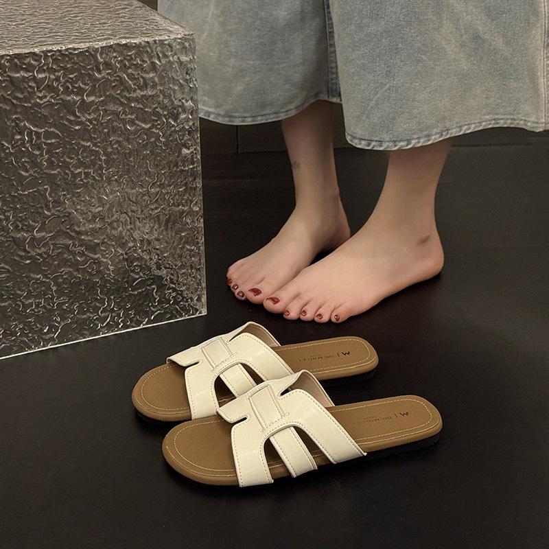 Retro Small Fragrant Flat-bottomed Slippers for Women In Summer, Elegant Open-toed Hollowed-out One-pedal Vacation Beach Cool Slippers for Women