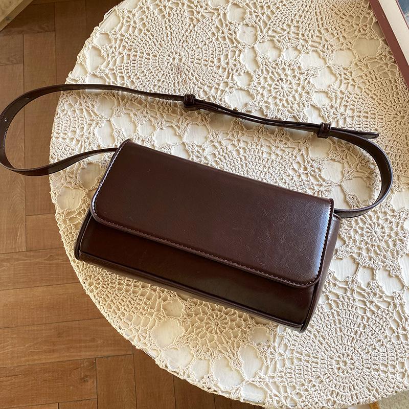 Early Autumn New Retro Versatile Oil Wax Leather Messenger Bag Small Square Bag Women's Bag Casual Shoulder Armpit Bag