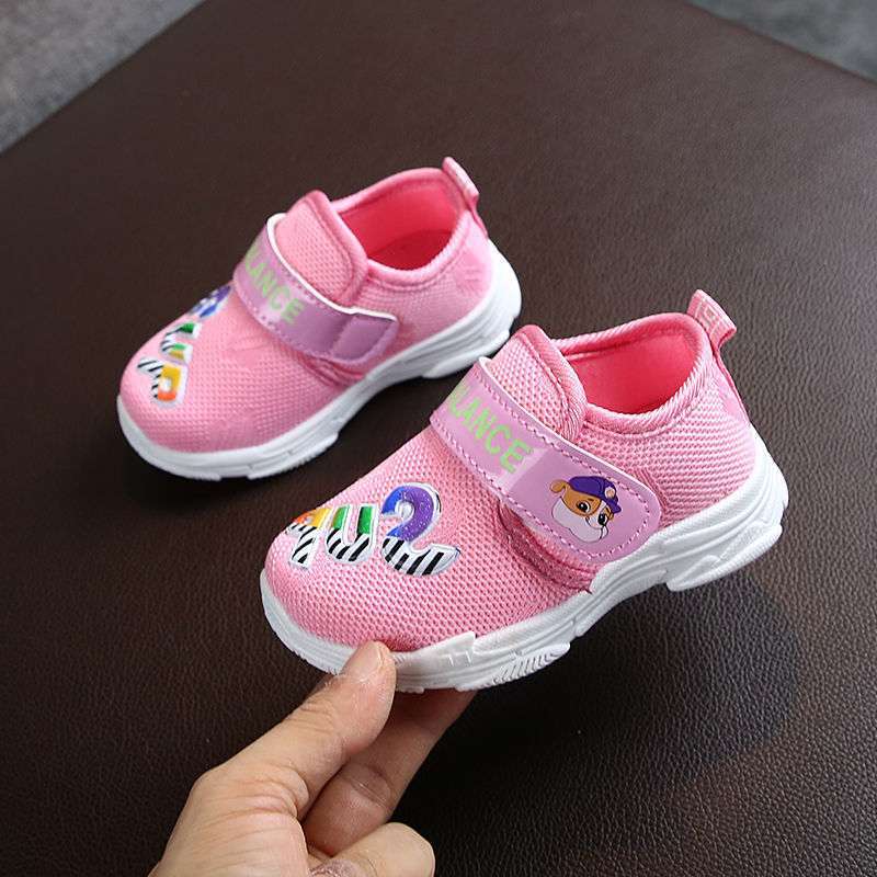Solid bottom 0-1-3 year old baby breathable mesh shoes boys and girls sports shoes summer soft sole non-slip baby toddler shoes