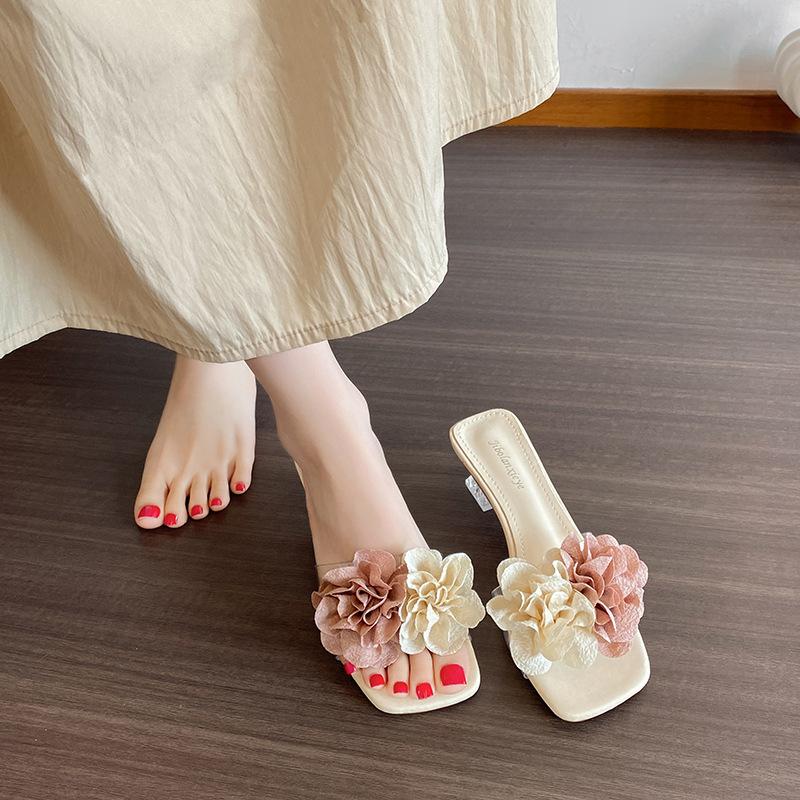 Large size flat slippers women's 2025 summer flower soft sole square head versatile slippers outer wear women's shoes foreign trade