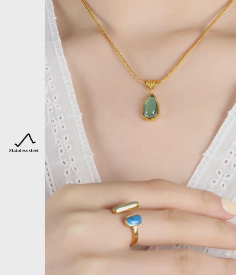 Kadınlar için Zeytin Yeşili ve Mavi Su Damlası Kolye - Retro, Niş Tasarım, Solmaz, Seksi Takı.