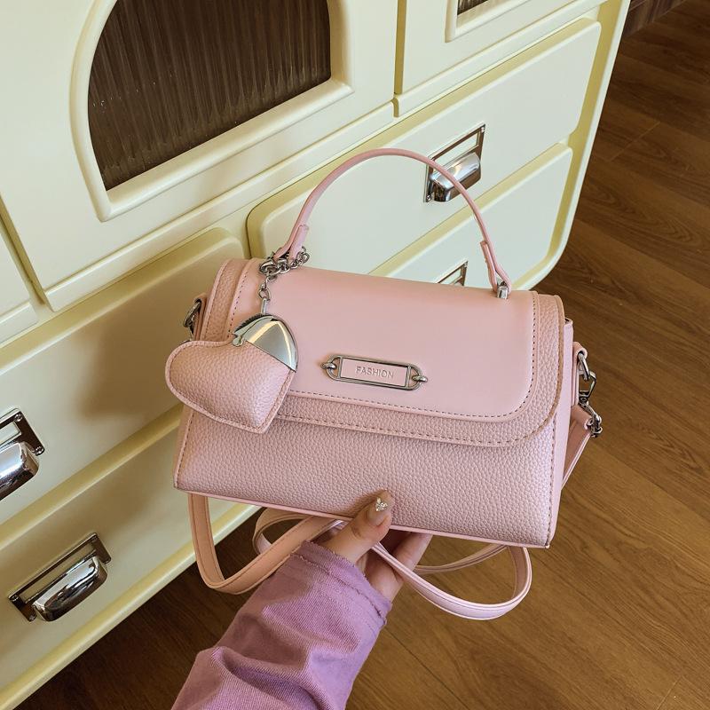 This year's popular small bags women's 2025 new spring and summer versatile shoulder messenger bags fashionable portable small square bags