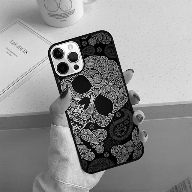 Skulls Bones Skeleton Phone Case For iPhone 17 Air 13 12 14 15 16 Cover For Apple 14 15 16 Pro Max Plus Coque