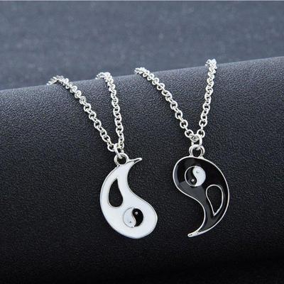 2pcs Yin Yang Charm Pendant Friend Couple Necklaces