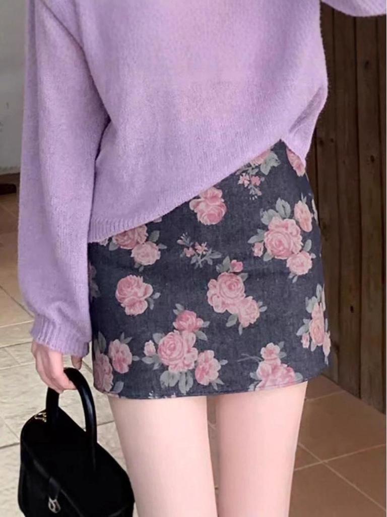Korean Retro Floral Print A-Line Denim Mini Skirt for Women, High Waist, Slimming, Autumn/Winter Style.