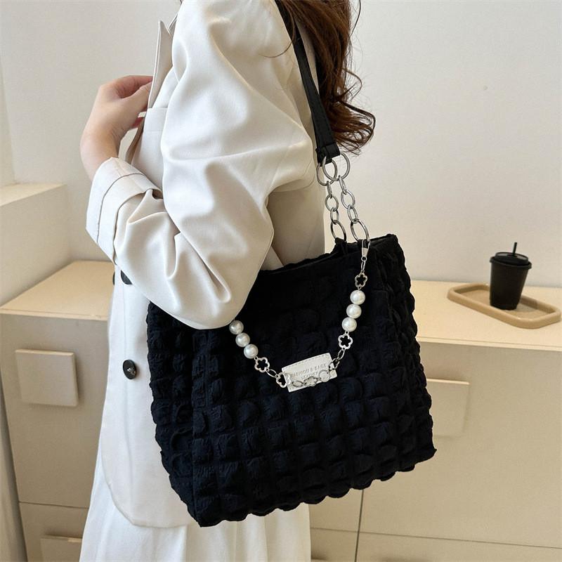 Trendy And Minimalist Tote Bag For Women With Retro Design And Large Capacity
