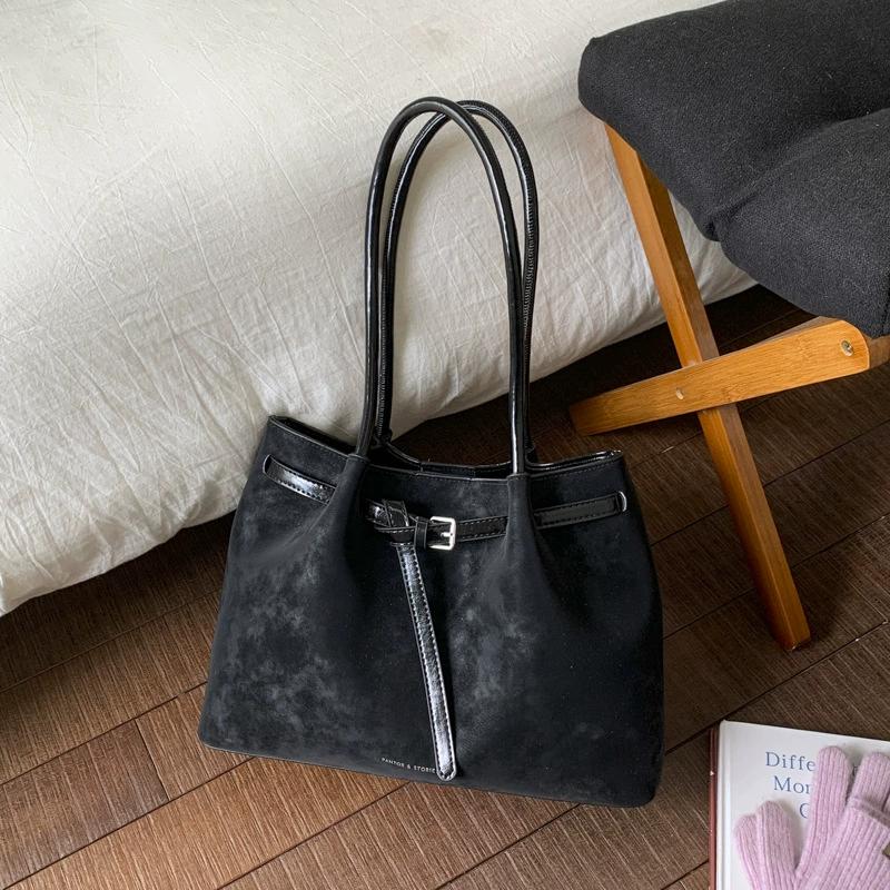 Frosted Retro Large Capacity Women s Shoulder Bag 2026 New Autumn Winter Versatile Underarm Bag for Commuting and Tote Bag чёрный