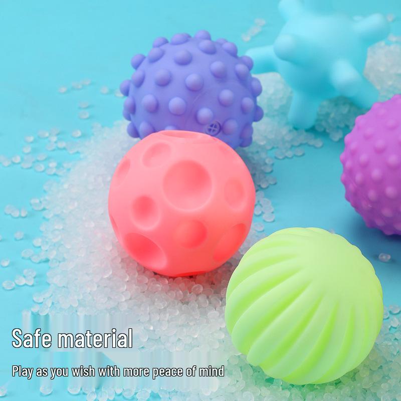 Interactive Bite-Resistant Vinyl Dog Toy for Teething and Water Play