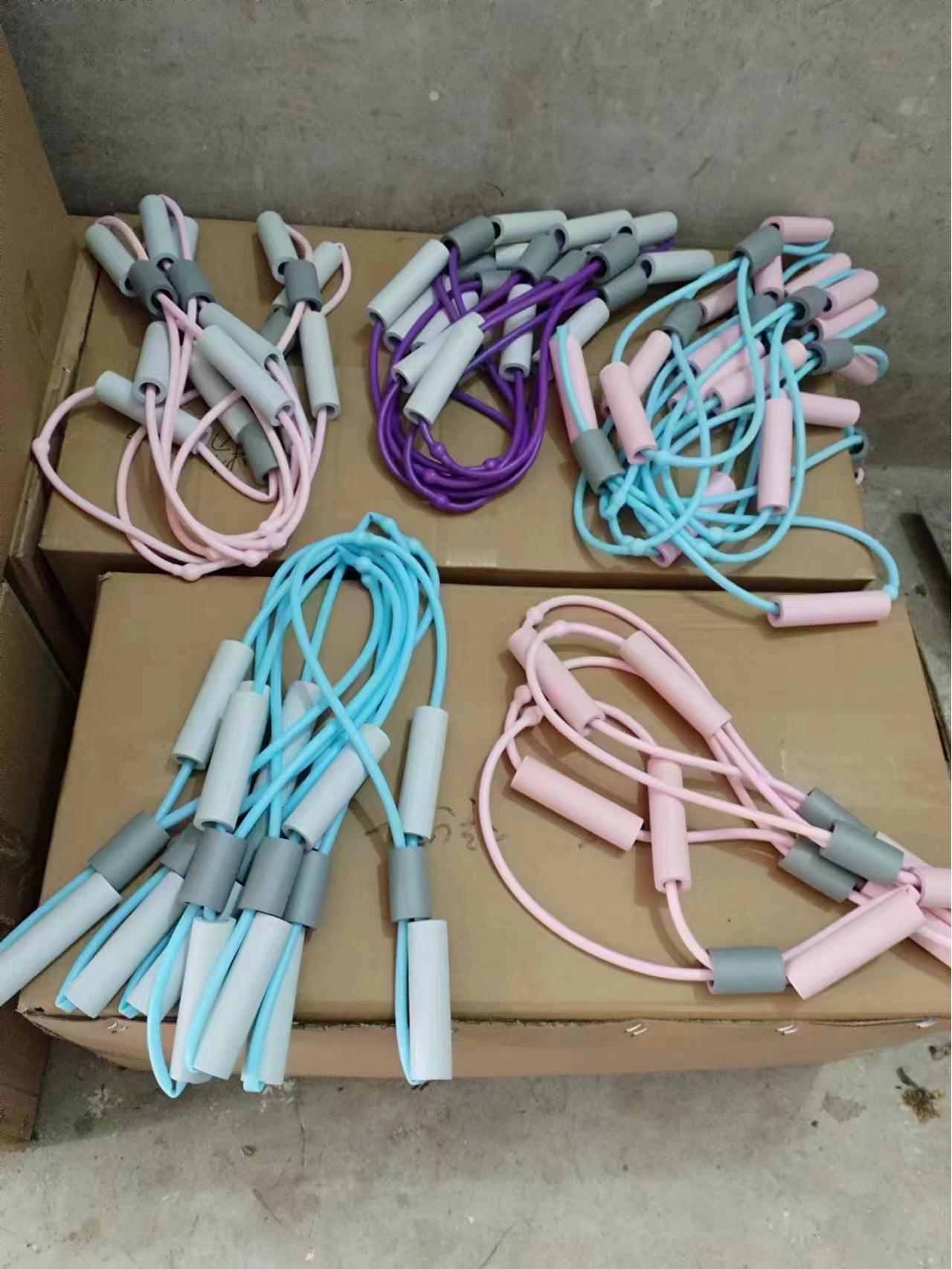 

Эластичный фитнес-тренажер в форме 8 для растяжки рук, плеч и шеи