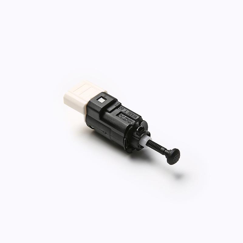 Compatible Brake Light Switch for Renault/Lada (Part Numbers: 8200276361, 7700842697, 25320-00QAF)