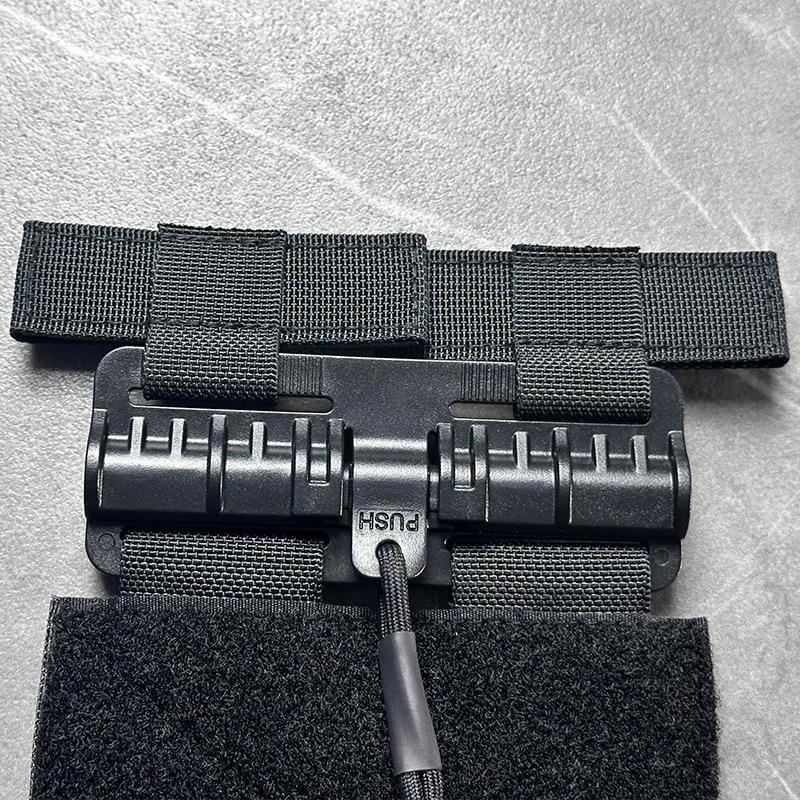 Tactical Vest Universal, Quick-release Buckle Multi-functional Breathable Vest Field Military Fan Equipment