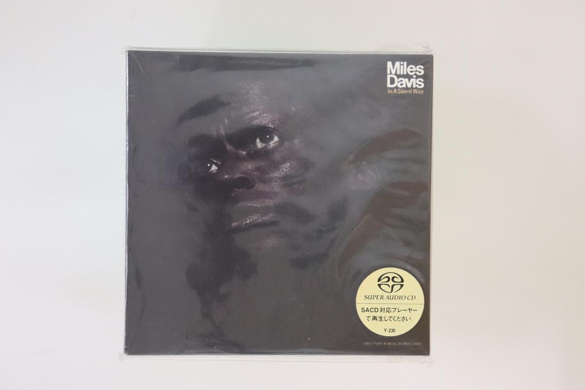 

CD MILES DAVIS - In A Silent Way SRGS4511 SME 1999 Japan Jazz Used