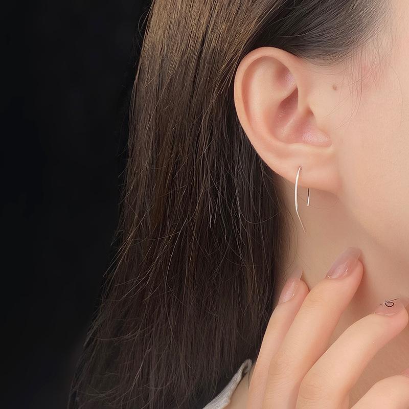 Simple Line Earrings for Women's Temperament, Cold and Niche Design, High-end Commuting Earrings