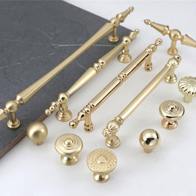 Skříňkové úchytky se zlatou povrchovou úpravou Ergonomický design Hardware odolný proti korozi Jednoduchá instalace Pro kuchyňské skříňky Komody