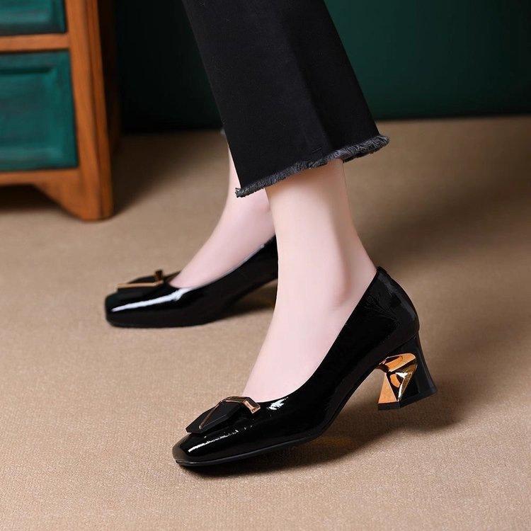 Versatile Seven-character Buckle Ladle Shoes Women's Autumn Mid-heel Single Shoes Soft Leather Thick Heel Comfortable Women's Shoes Light Mouth