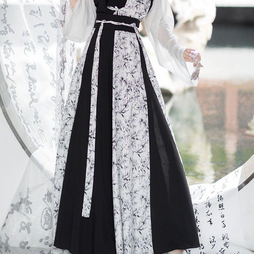 Chinese Tang Dynasty Style Hanfu Round Neck Shirt and Long Skirt Daily Hanfu Women Suit