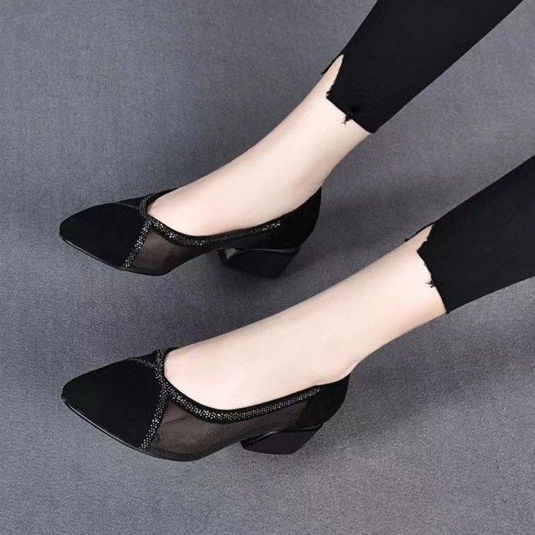 Xia pointed head suede light mouth single shoes middle heel mesh hollow women's shoes flat mesh small leather shoes sandals large size