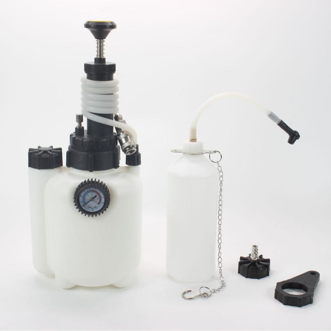 

Нагнетатель тормозной жидкости и инструмент для обслуживания суппортов