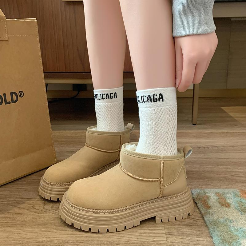 CRLAYDK Classic Womens Warm Fur Lined Comfortable Winter Snow Boots Suede Outdoor Walking Platform Shoes for Ladies Botas